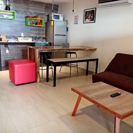 Brisas 10 Beachside Suites 칸쿤 외부 사진