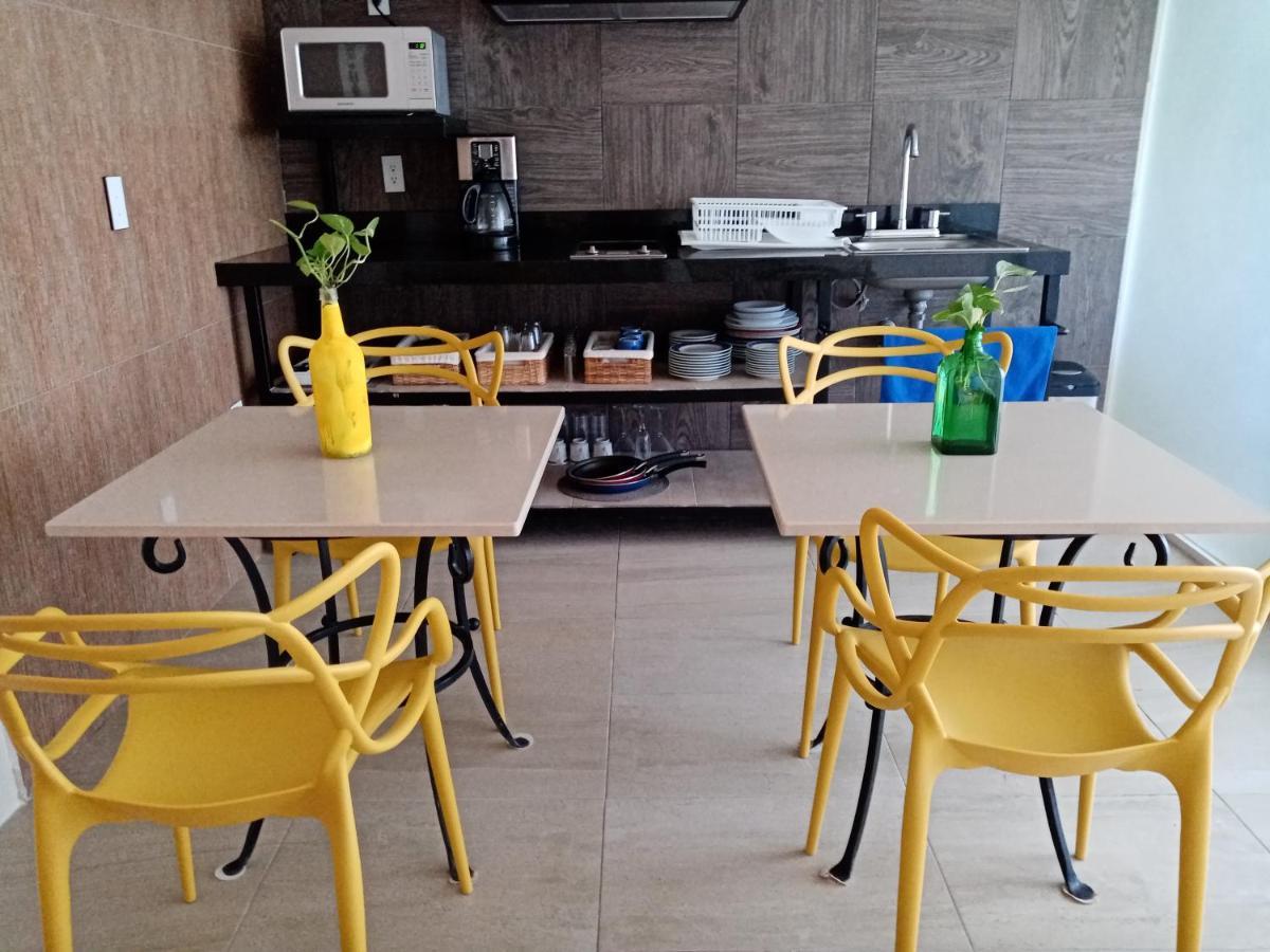 Brisas 10 Beachside Suites 칸쿤 외부 사진