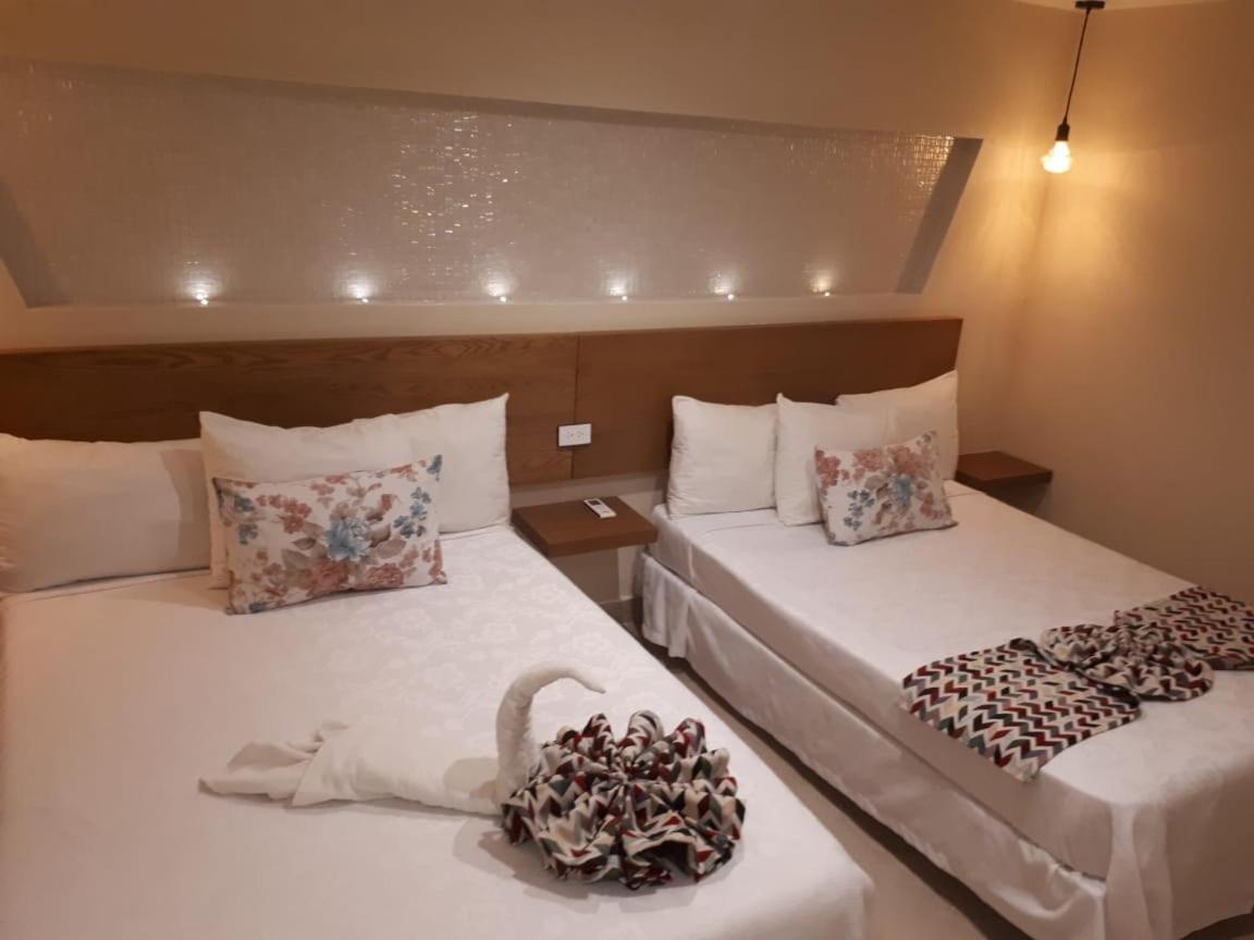 Brisas 10 Beachside Suites 칸쿤 외부 사진