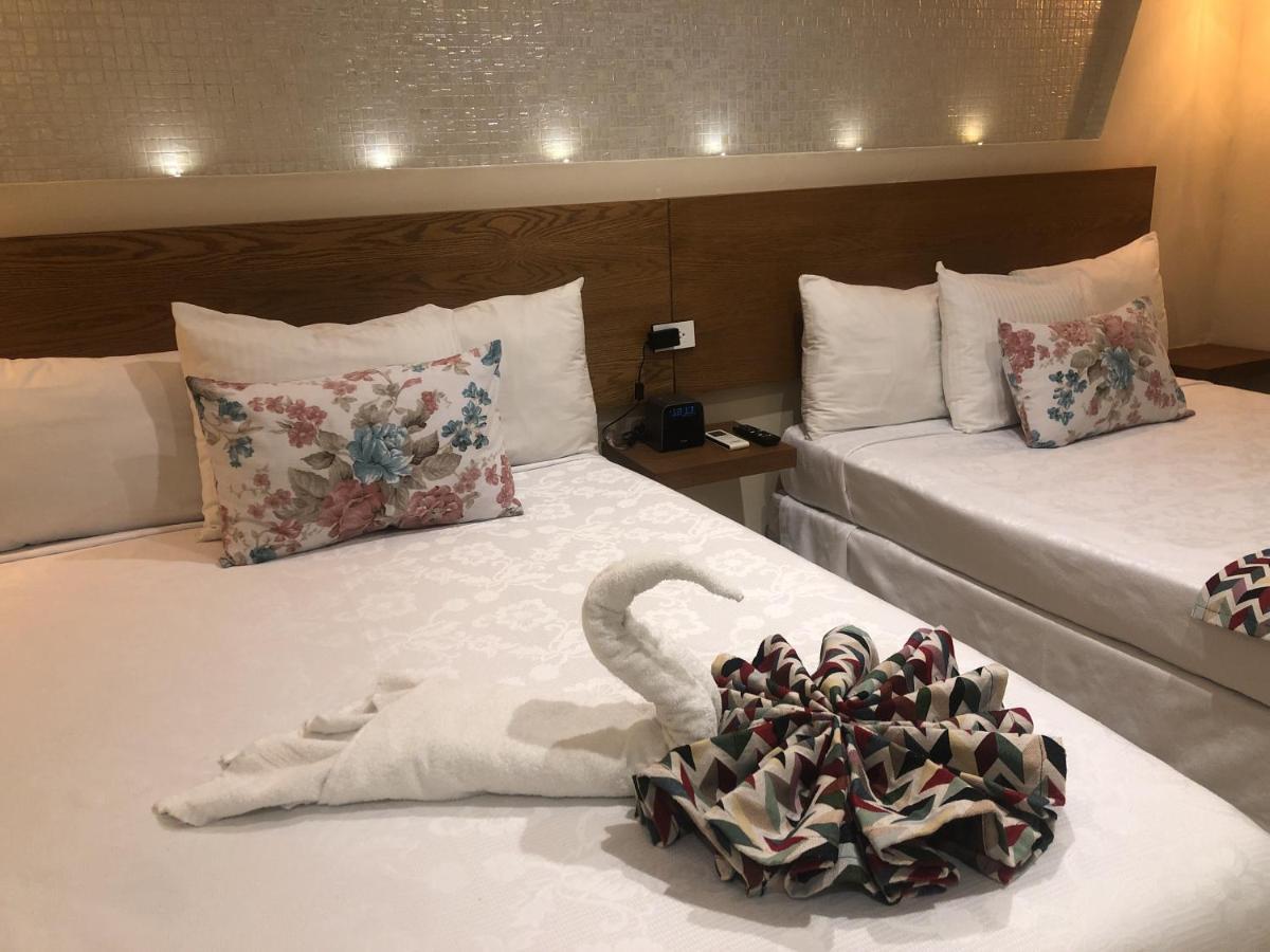Brisas 10 Beachside Suites 칸쿤 외부 사진