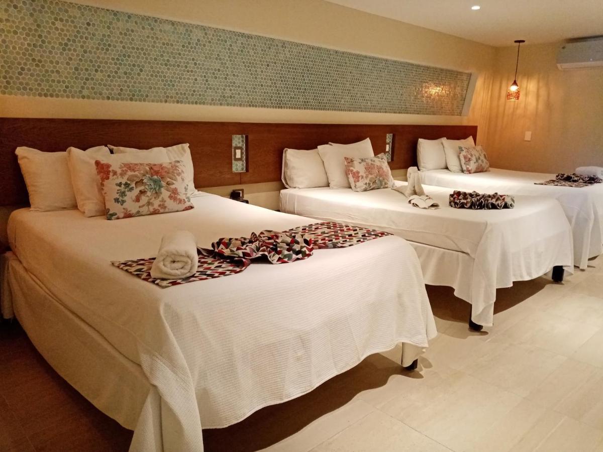 Brisas 10 Beachside Suites 칸쿤 외부 사진