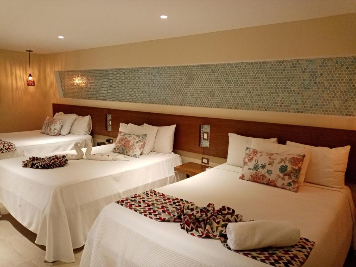 Brisas 10 Beachside Suites 칸쿤 외부 사진