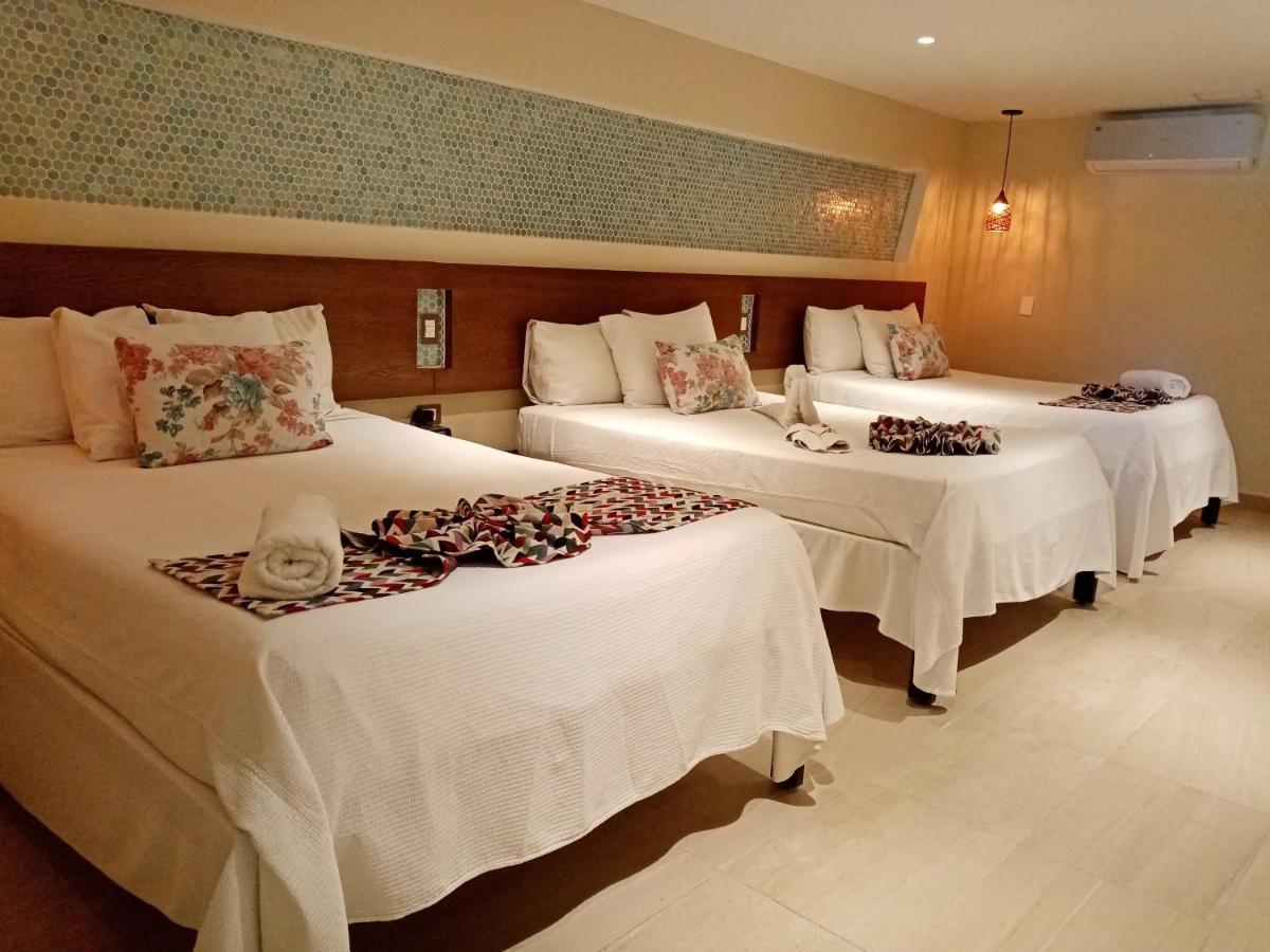 Brisas 10 Beachside Suites 칸쿤 외부 사진