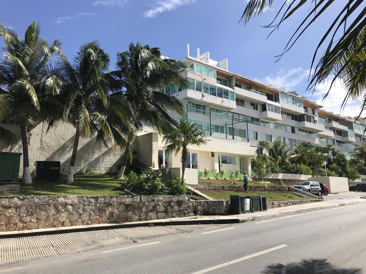 Brisas 10 Beachside Suites 칸쿤 외부 사진