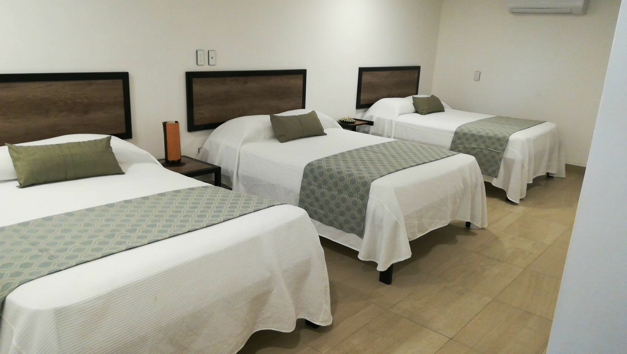 Brisas 10 Beachside Suites 칸쿤 외부 사진
