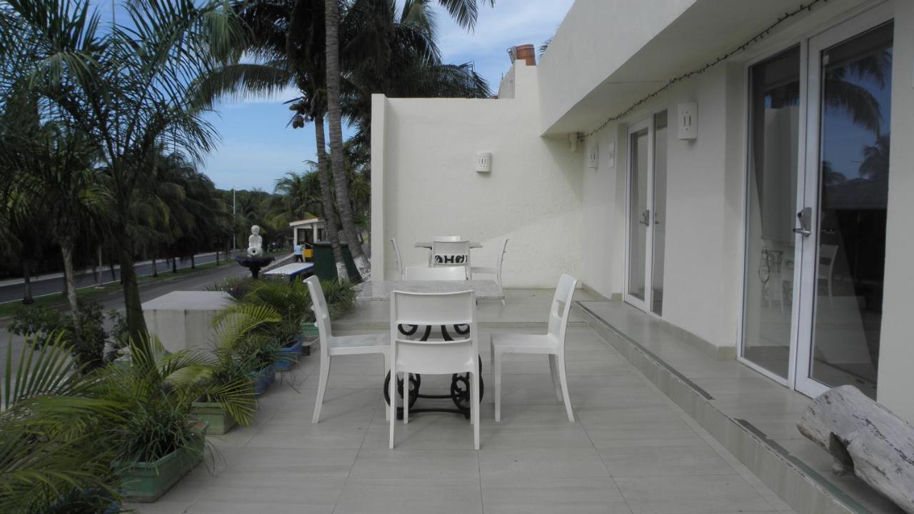 Brisas 10 Beachside Suites 칸쿤 외부 사진