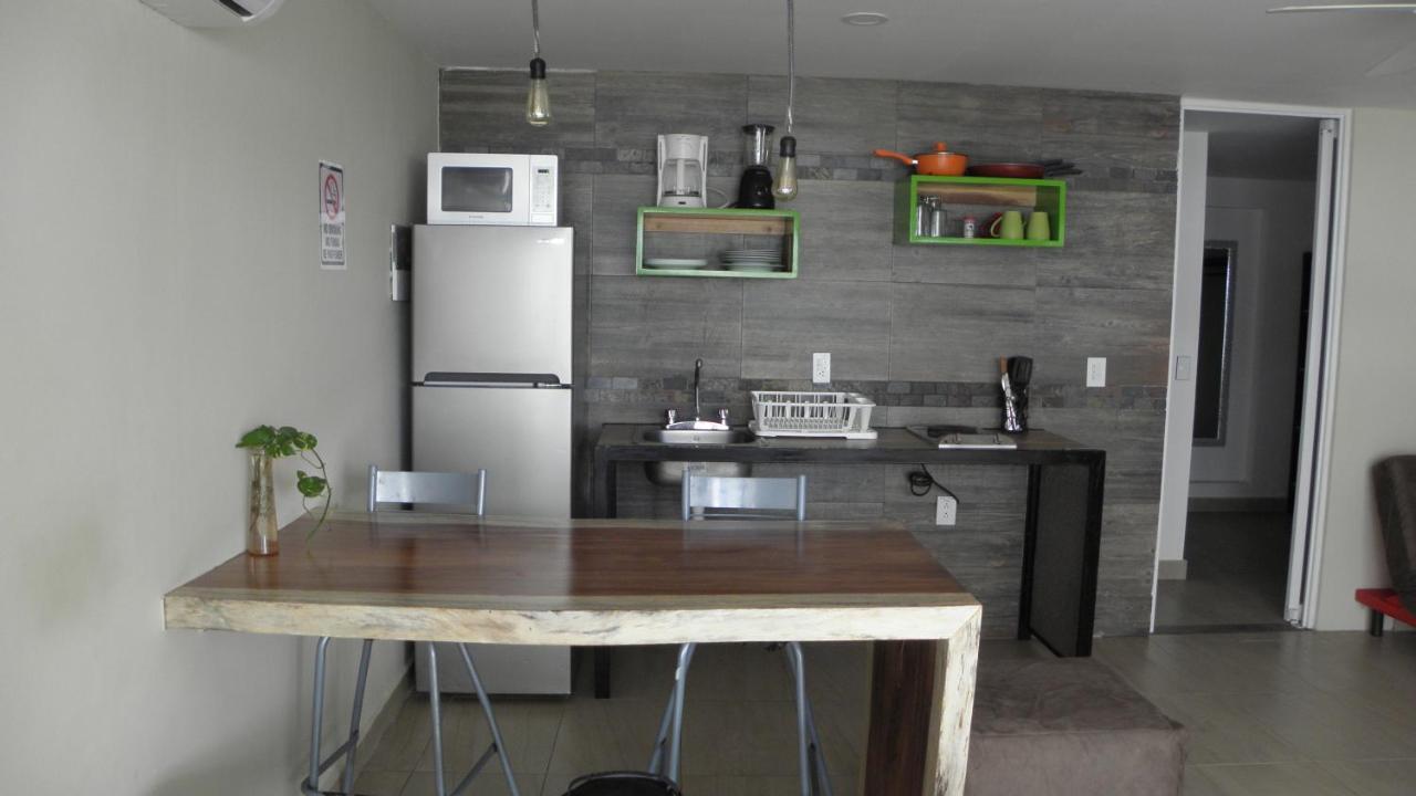 Brisas 10 Beachside Suites 칸쿤 외부 사진